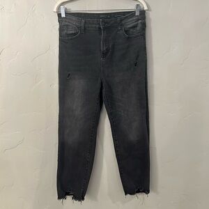 KENDALL + KYLIE The Icon High Rise Black Distressed Straight, size 11/30